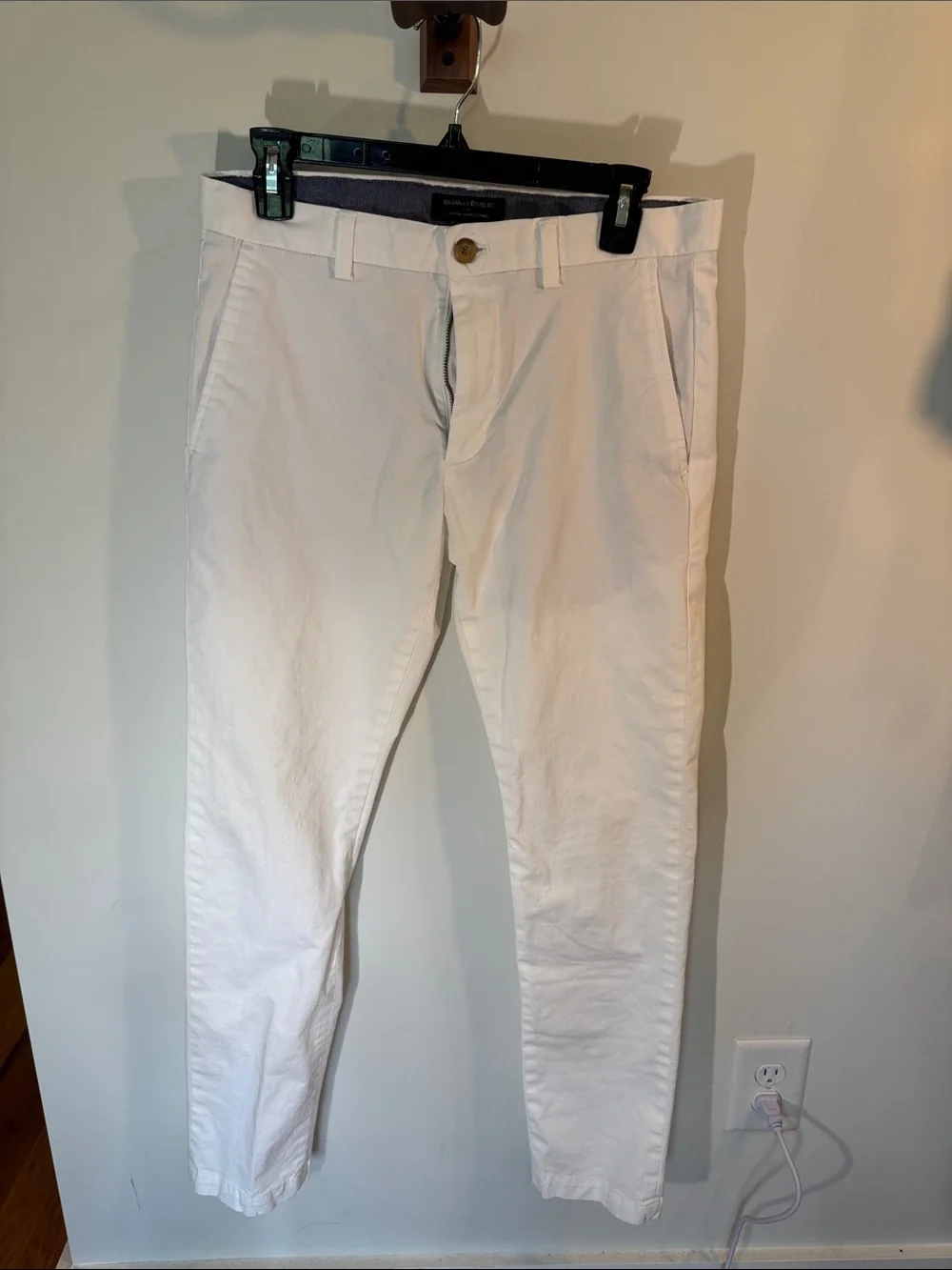 Banana Republic Men's Cream Chino Pants